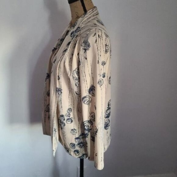 Vintage 70s Cream Navy Rose Print Button Shirt - Picture 4 of 13